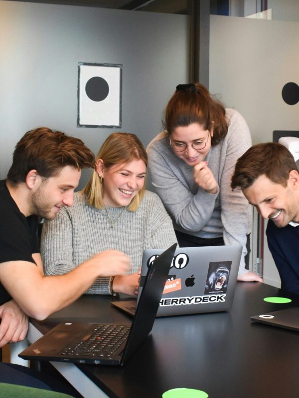 cherrydeck-rMILC1PIwM0-unsplash